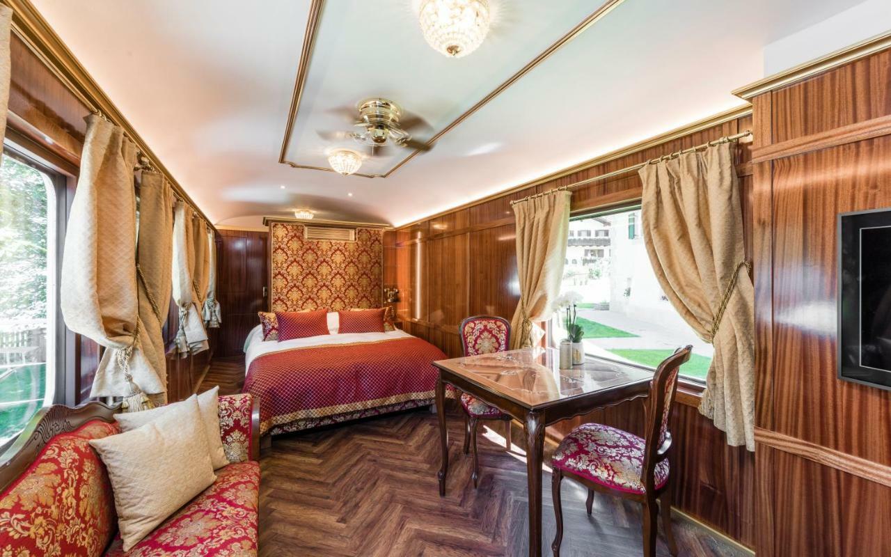 Luxury Lodge - Lener Express Campo di Trens Bagian luar foto